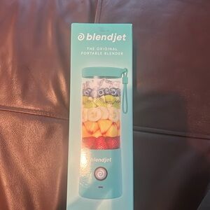 blendjet Portable Blender in Aqua - Single-Button Smoothie Maker